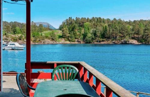 Masfjorden Apartment | 6 person holiday home in HOSTELAND