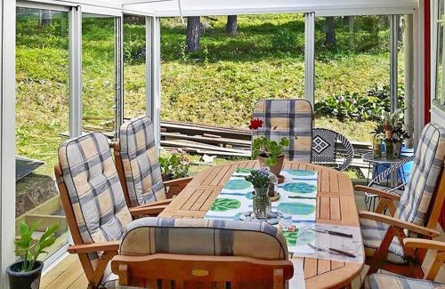 Vato House | 6 person holiday home in VäTö