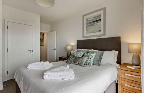 Mortehoe Apartment | 6 Woolacombe West - Luxury Apartment at Byron Woolacombe, only 4 minute walk to Woolacombe Beach!