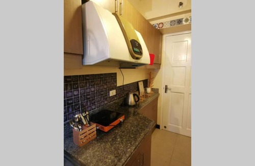 Mandaluyong Apartment | 606 Deluxe Studio Room with Big Balcony and Netflix