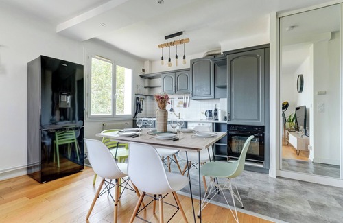 Bron Apartment | ⭐️ 60m2 near Eurexpo, Groupama stadium, HFME ⭐️