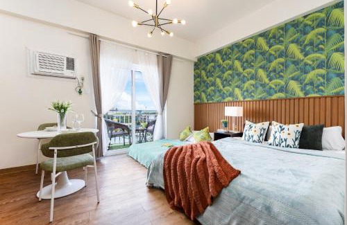 Mactan Export Processing Zone Apartment | 617A Condotel Near Airport &Mall with Pool,Gym,Netflix