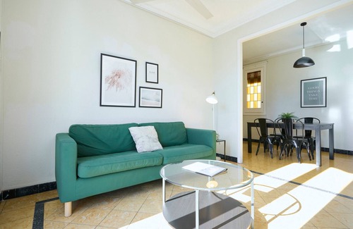 El Poble-sec Apartment | 63PAR1016 Large and bright apartment in Paralel