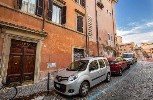 Roman Ghetto Apartment | 65 m² Apartment ∙ 4 guests