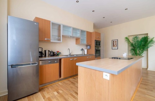 Bas-Vernet Apartment | 66C3 : Historic Chateau: Picasso Private Apartment for 4