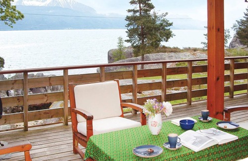 Kvinnherad House | 67 m² Maisonette ∙ 3 bedrooms ∙ 6 guests