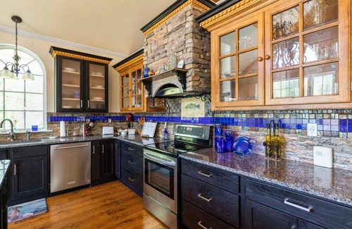 Alexander City House | 6br 3ba Lake Front Home