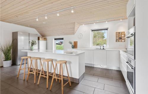 Sondervig House | 7 Bedroom Beautiful Home In Ringkøbing