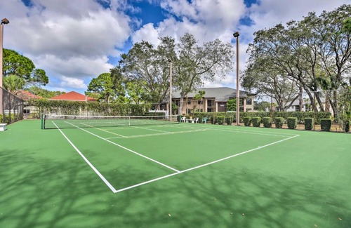 South Bradenton Apartment | 7 Mi to Beach Condo with Pool Access in Bradenton!