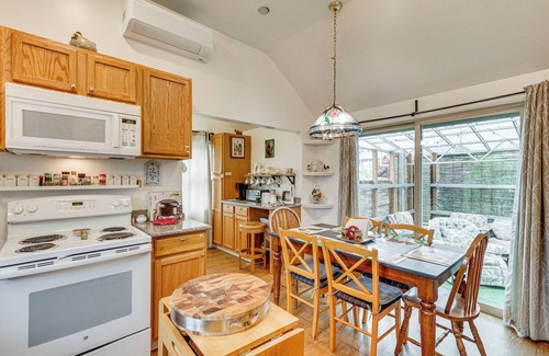 Cedar Mill House | 7 Mi to Dtwn Portland: Quiet Yet Central Home