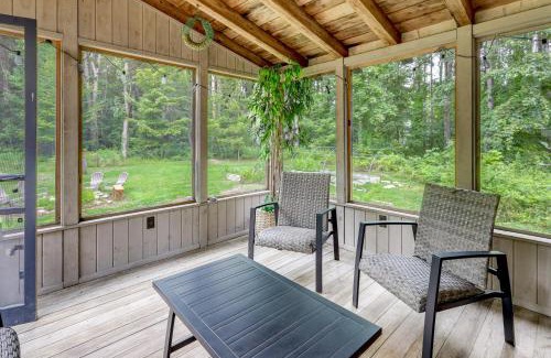 Queensbury House | 7 Mi to Glens Falls Peaceful Retreat with Game Room