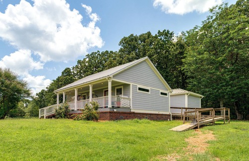 Oxford Cottage | 7 Mi to Ole Miss: Quiet Rural Retreat w/Yard!