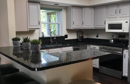 Ithaca House | 7 Minutes Away from Everything!