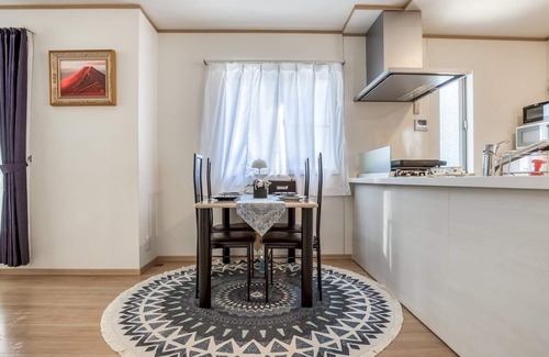 Toshima House | 7 minutes walk from Ikebukuro 5 minutes by train /Toshima-ku Tokyo