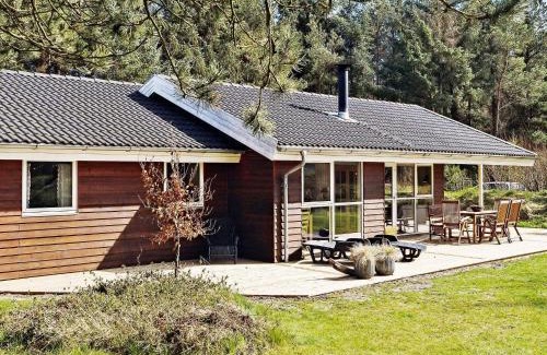 Aalbaek House | 7 person holiday home in lb k