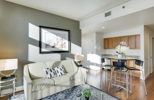 Pearl District Apartment | 70 m² Apartment ∙ 1 bedroom ∙ 4 guests