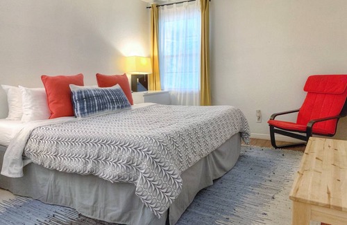 Greater South River City House | 70 m² House ∙ 2 bedrooms ∙ 5 guests