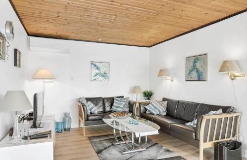 Bog By House | 7041-Bogo-By-Tarnbakken-21