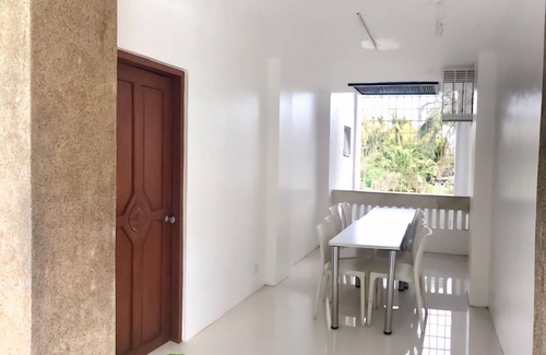 Pansol House | 75 m² House ∙ 2 bedrooms ∙ 16 guests