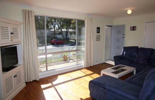Hawks Nest House | 76 Booner Street Hawks Nest