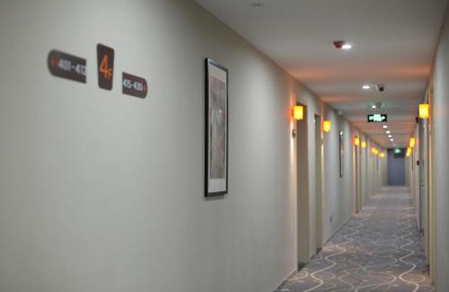 Lianchi District Hotel | 7Days Premium Baoding Qingyuan Jianshe North Road Branch