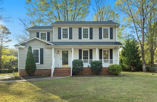 Marlwood Acre House | 8 Beds, Large Groups, Karaoke, Firepit