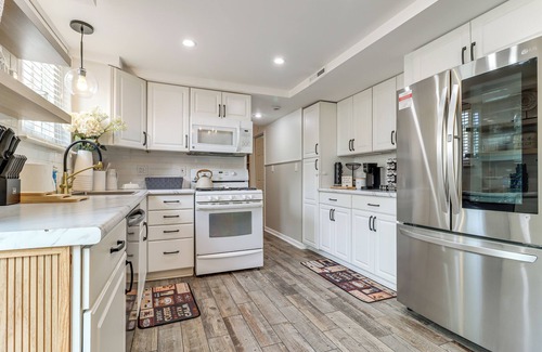 Westland House | 8 Mi to Henry Ford Museum: Westland Family Home