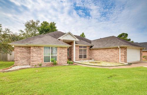 Flint House | 8 Mi to Lake Palestine Peaceful Family Retreat