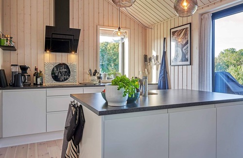 Sømarken House | 8 person holiday home in Aakirkeby