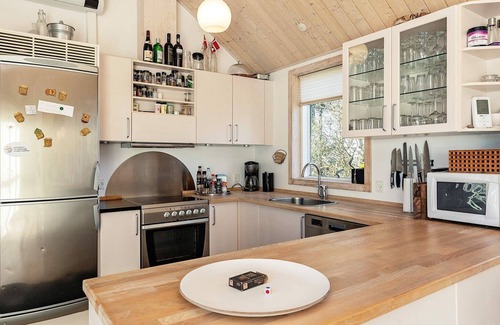 Ertebølle House | 8 person holiday home in Farsø