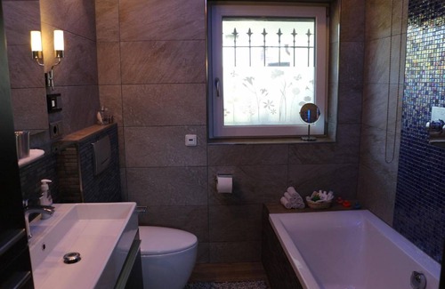 Furstenfeldbruck District Apartment | 80 m² Apartment ∙ 1 bedroom ∙ 2 guests