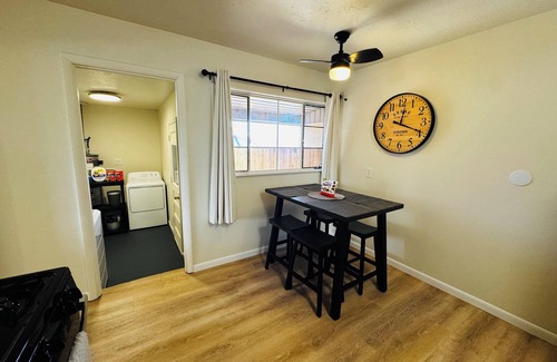 Farmington House | 800ft From Starbucks! Townhouse! Central Location!