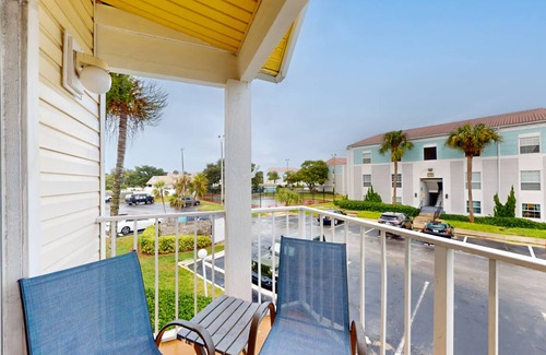 Ocean Side Village Condo | 84 m² Condo ∙ 2 bedrooms ∙ 6 guests