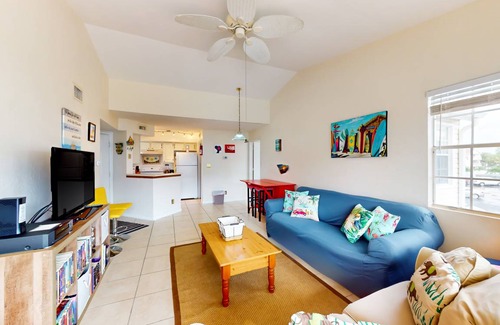 Ocean Side Village Condo | 84 m² Condo ∙ 2 bedrooms ∙ 6 guests