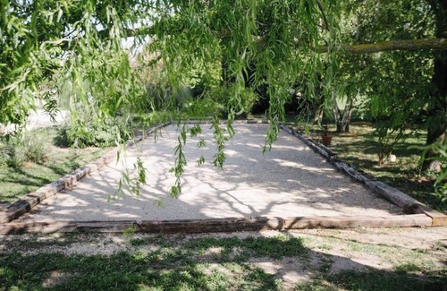 Althen-des-Paluds House | 84B4 - Glycine, suite in an 18th century Provencal farmhouse