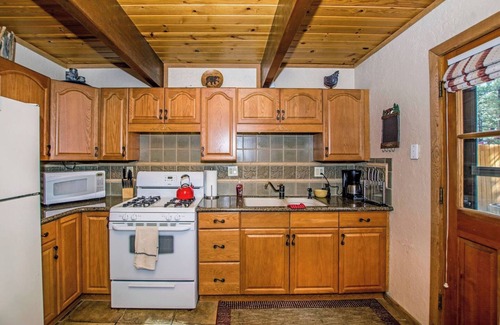 Big Bear Cabin | 88 Acres Cottage in Big Bear w HotTub