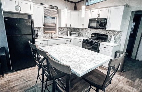 Sherkston Cottage | 89 Mallard View - Located in a quiet cul de sac in Sherkston Shore Resort.