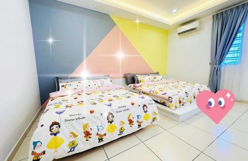 Malacca City House | 8pax 民宿ktv kid play pool 温馨房子near cheng melaka
