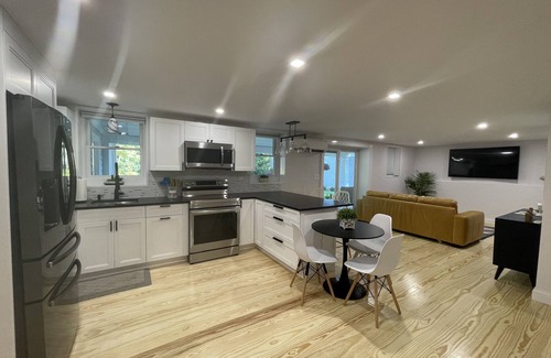 Vineyard Haven House | 9 Bedroom Home with Hot Tub, AC, Walk to Town!