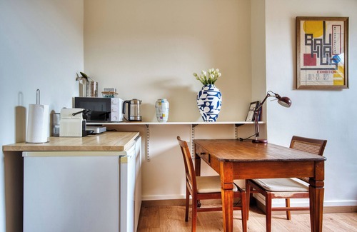 Brussels House | 9/Comenstay.be/220m2 Vintage FOUR APTS @CityCenter Townhouse Big Groups 20+ppl