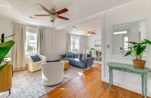 Colonial Beach House | 9 Mi to Colonial Beach Charming Cottage with Yard!