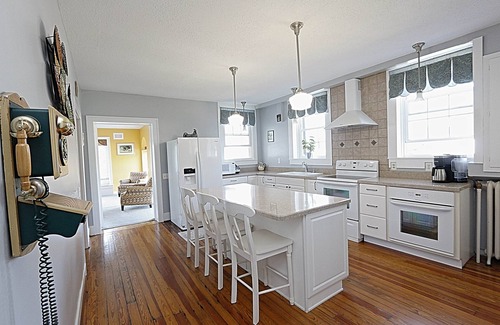 New Britain House | 90+ Day Stay Mansion