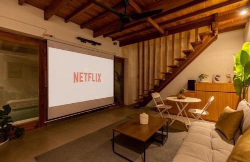 Cemagi Villa | 90 SECS TO BEACH - New Pool Loft W/Cinema+Netflix