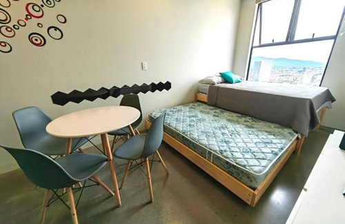 La California Apartment | 906B URBN Barrio Escalante Estudio con Aire Acondicionado y Parqueo