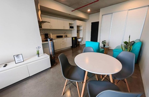 La California Apartment | 906B URBN Barrio Escalante Estudio con Aire Acondicionado y Parqueo