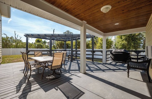 Marineland Acres Cottage | 9863sailmoodpcnh - Sailing Mood