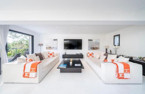 Vallauris Villa | 9m of center, Cannes high luxe Villa Mila 6bdrooms heated pool Sauna cinema fitness