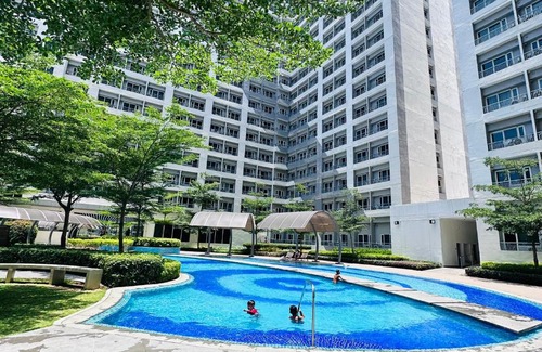 Ususan Apartment | 9th Queen Size One Bedroom in Grace Residences, BGC Taguig