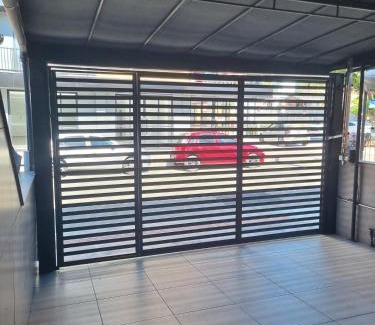 Nacoes House | A 700m da Praia e do Shopping, Liberdade, Churrasq, Garagem e Estaciona Livre