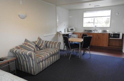 Palmerston North Hotel | A'Abode Motor Lodge